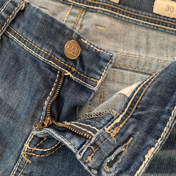 BKE Payton Mid Rise Cropped Medium Wash Flap Pocket Jeans 32x24 - Picture 6 of 14